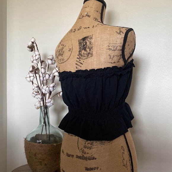 Black Strapless Top - Picture 4 of 6